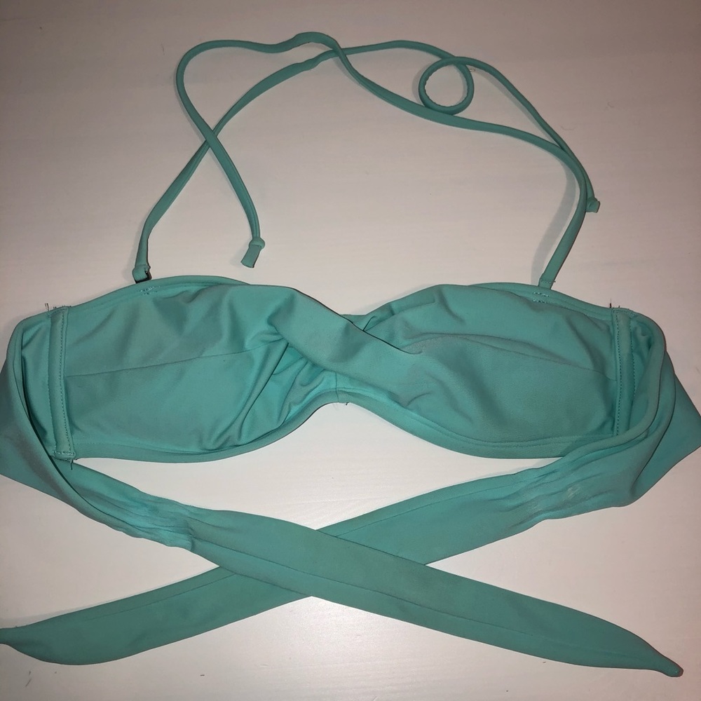 Hollister Twist Bikini Top